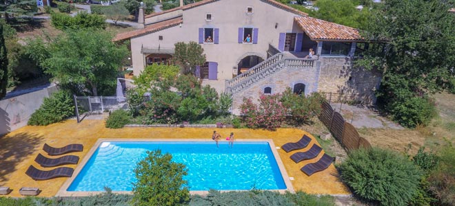 gite avec piscine en ardeche